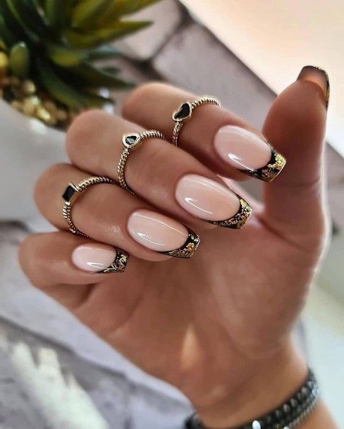 Charming Nails For Women Gold