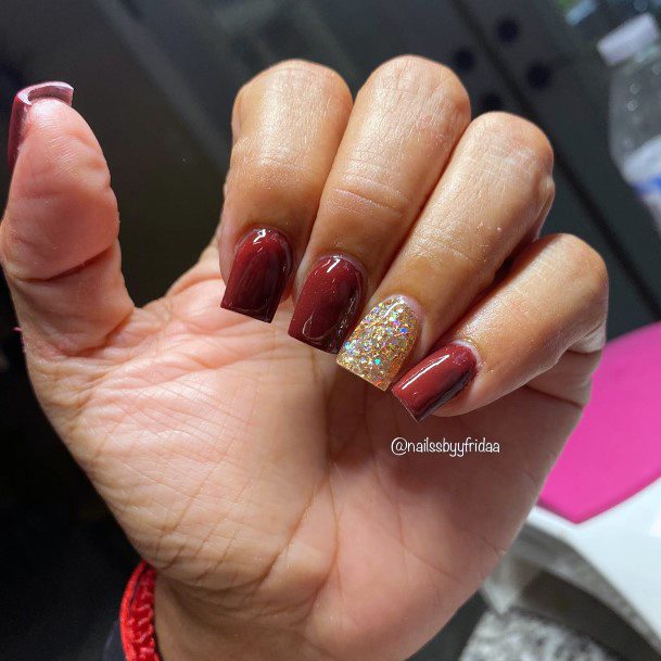 Charming Nails For Women Maroon Glitter