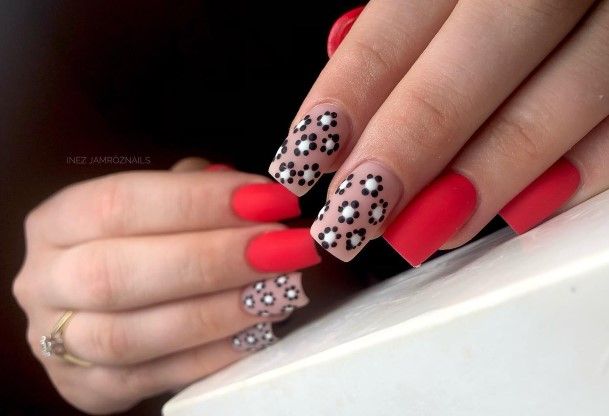 Charming Nails For Women Red And Black Matte