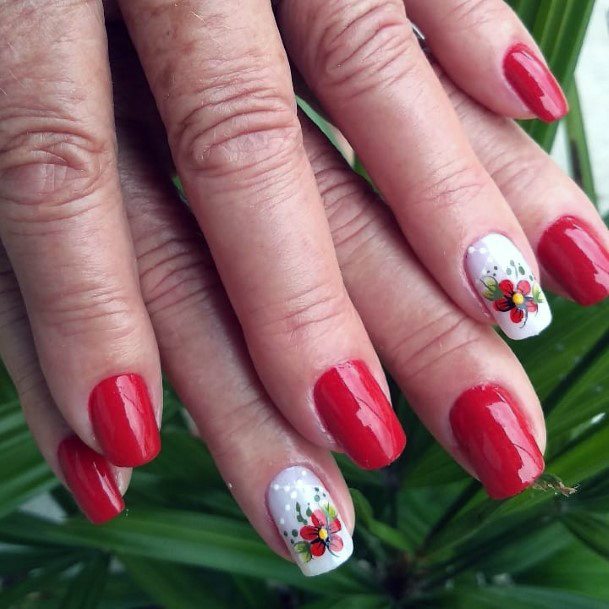 Charming Tomato Red Flower Motif On Nails Women