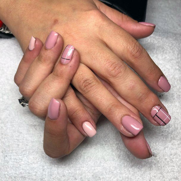 Checkered Art Accent Blush Pink Nails For Women