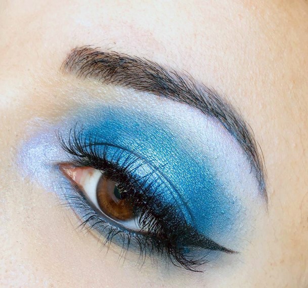 Chilly Blue Eyeshadow Makeup Ideas Women