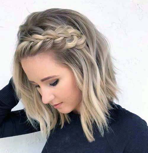 Chin Length Blonde With Thick Side Braid Hairstyles For Women