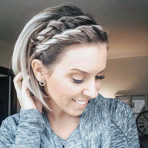 Chin Length Hair On Female With Double Side Hair Twist