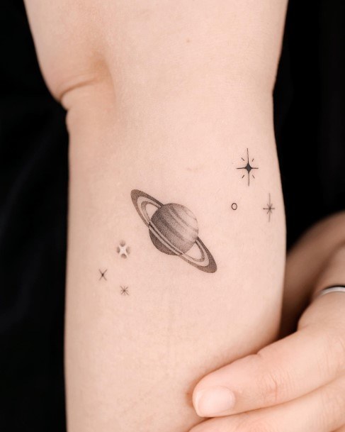 Chmushrooming Tattoos For Women Saturn