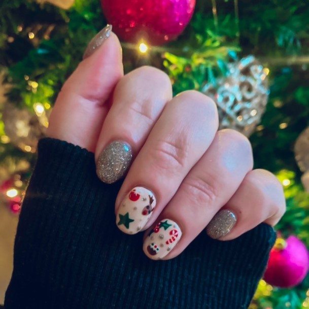 Christmas Gel Female Nail Designs