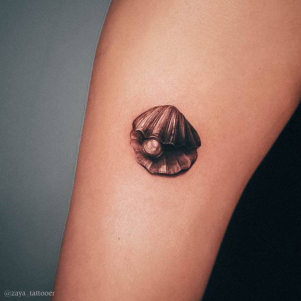 Clam Tattoo Feminine Designs