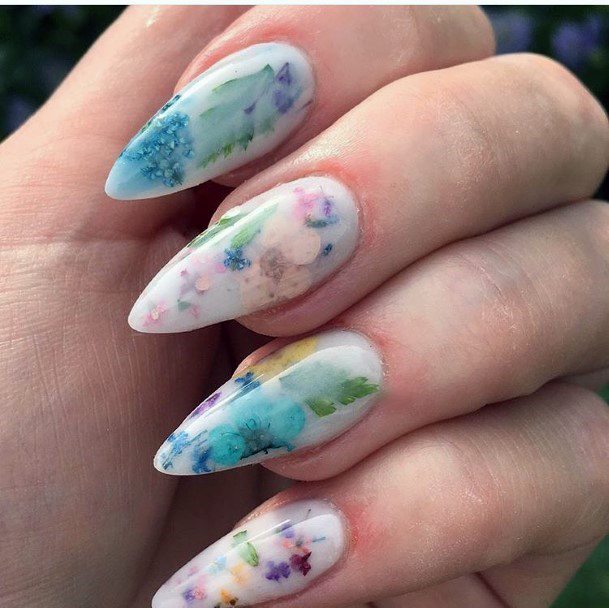 Classy And Creative Blossoms On Nail For Women