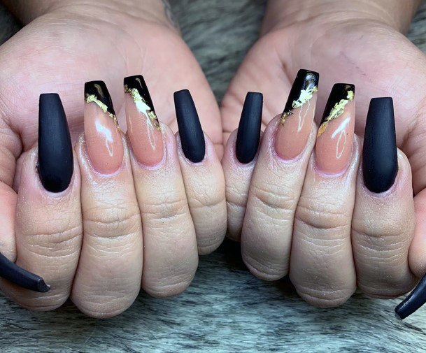 Classy Golden And Black November Nails