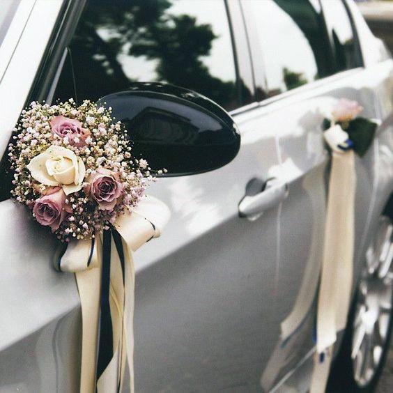 Classy Wedding Car Decorations