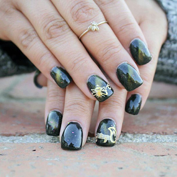 Claws Black And Gold Nail Design