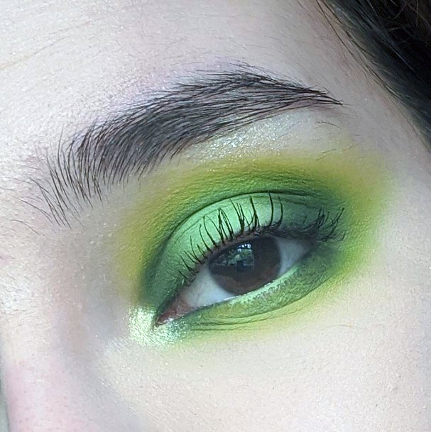 Cloudy Green Eyeshadow Women