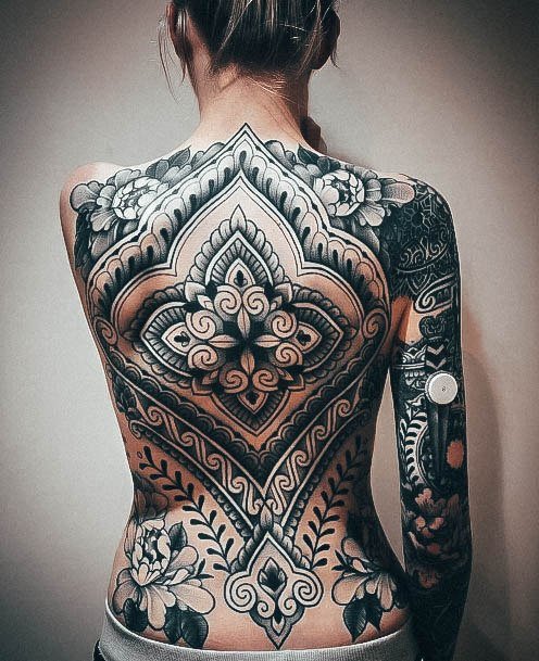 Cool Amazing Tattoos For Women