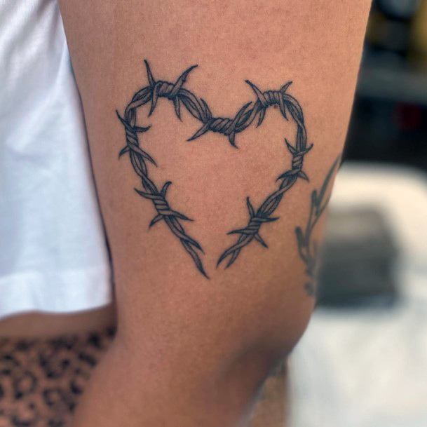 Cool Barbed Wire Tattoos For Women