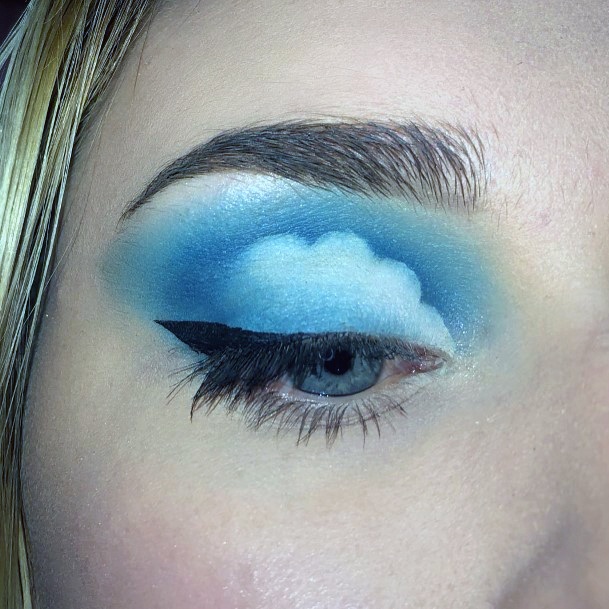 Cool Blue Fluffy Cloud Eyeshadow Ideas Women