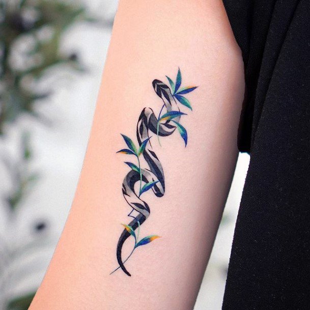 Cool Female Bicep Tattoo Designs