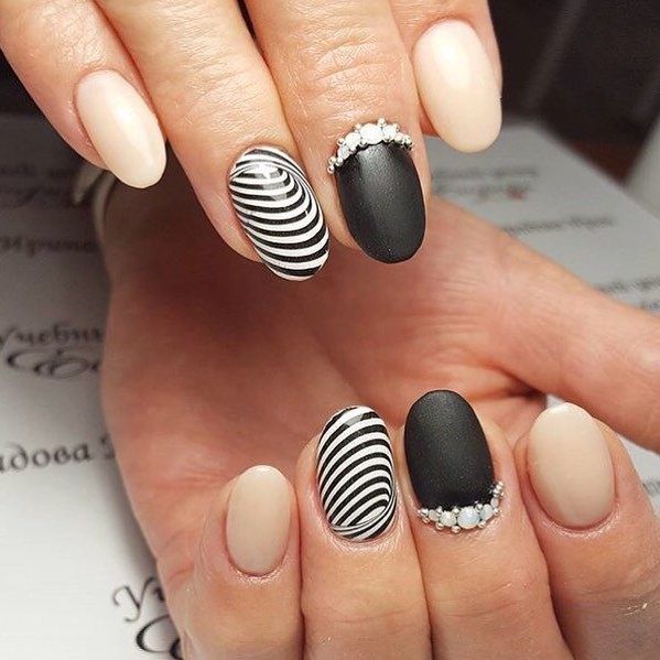 Cool Female Black Prom Nail Designs