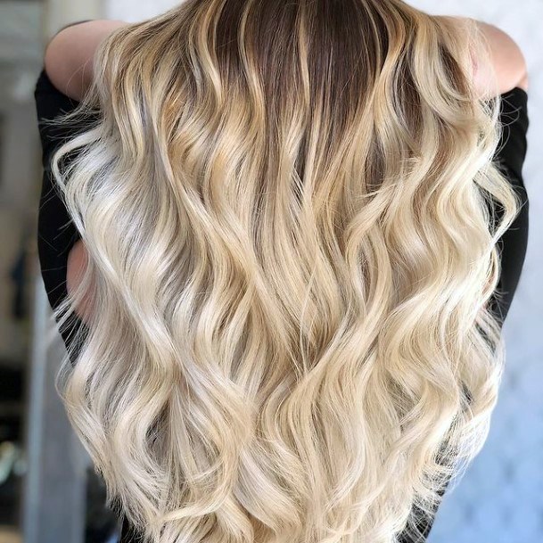 Cool Female Blonde Ombre Hairstyles Ideas