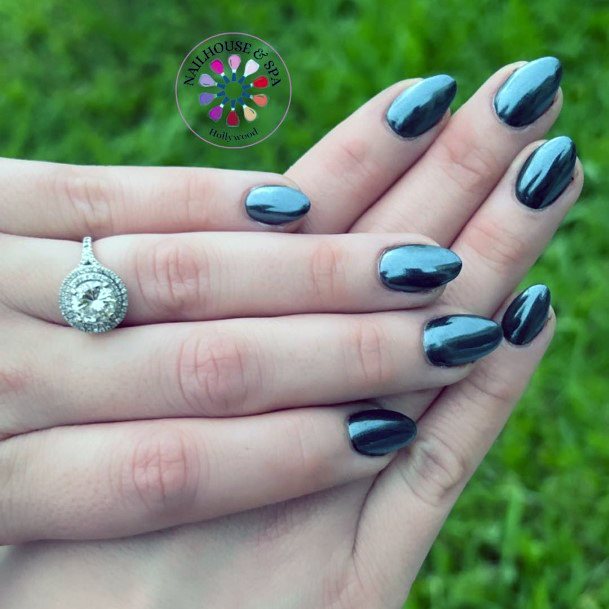 Cool Female Chrome Nail Designs