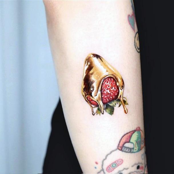 Cool Female Gold Tattoo Designs