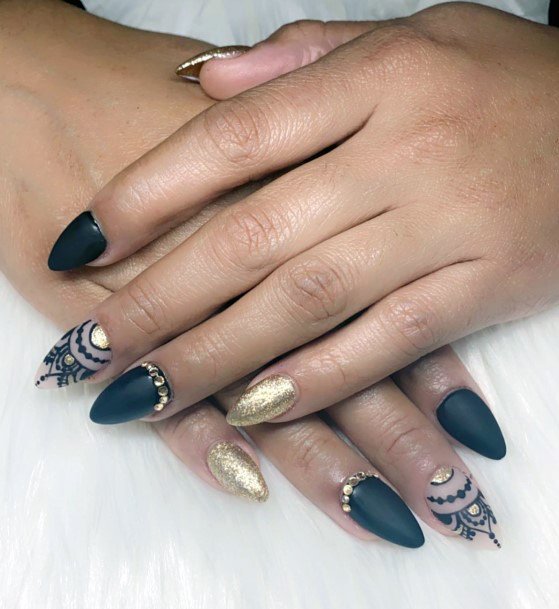 Cool Female Henna Nail Designs