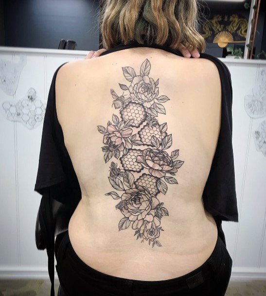 Cool Female Honeycomb Tattoo Designs