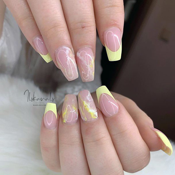 Cool Female Light Yellow Nail Designs