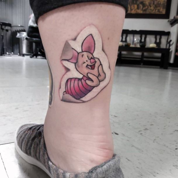 Cool Female Piglet Tattoo Designs