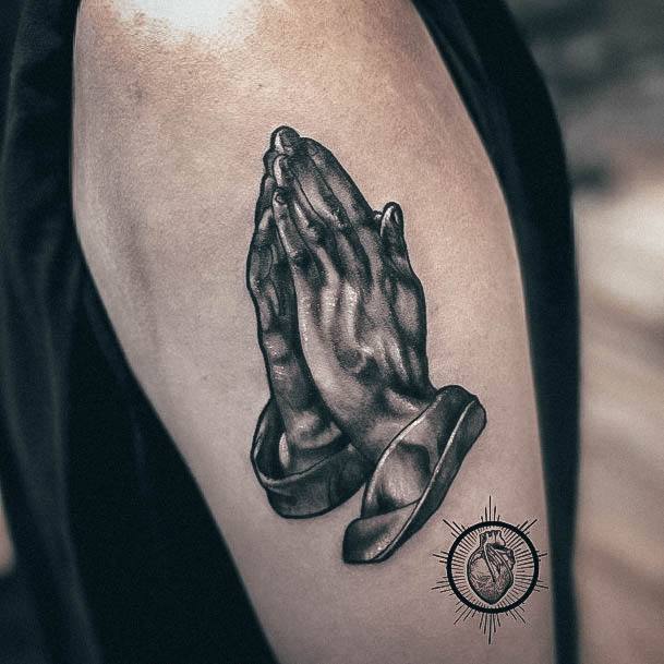 Cool Female Praying Hands Tattoo Designs Upper Arm
