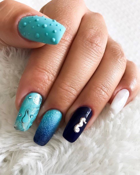 Cool Female Sea Nail Designs