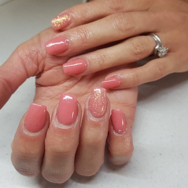 Cool Female Short Pink Nail Designs