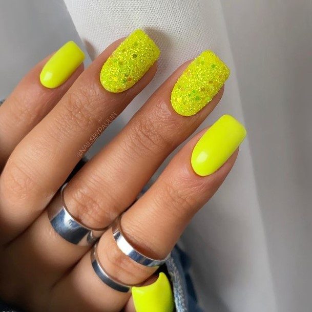 Cool Female Short Yellow Nail Designs