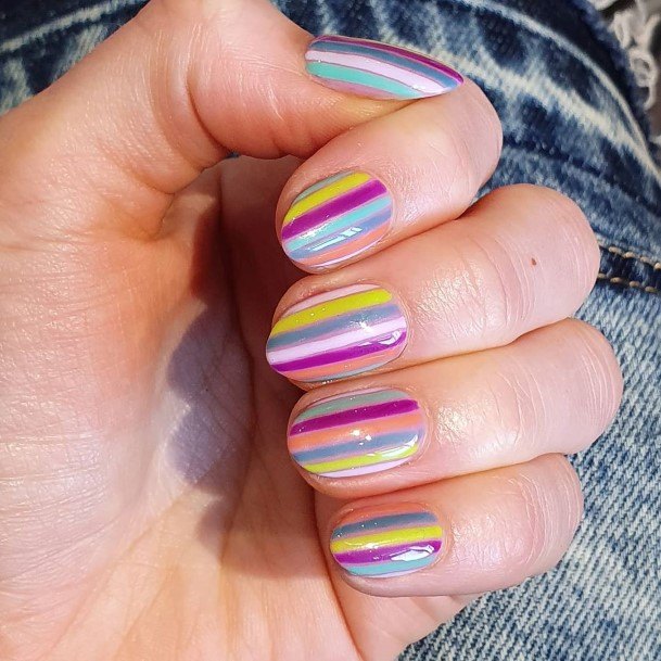 Cool Female Striped Nail Designs