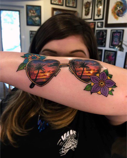 Cool Female Sunglasses Tattoo Designs