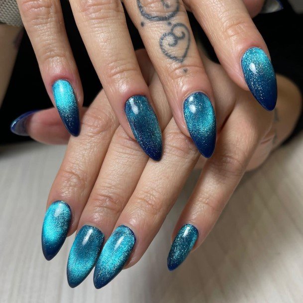 Cool Female Velvet Nail Designs