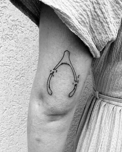 Cool Female Wishbone Tattoo Designs