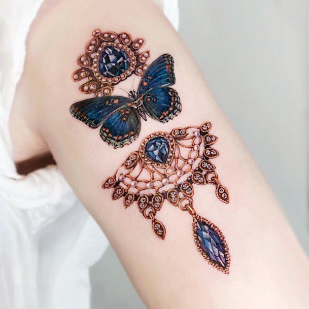 Cool Gold Tattoos For Women