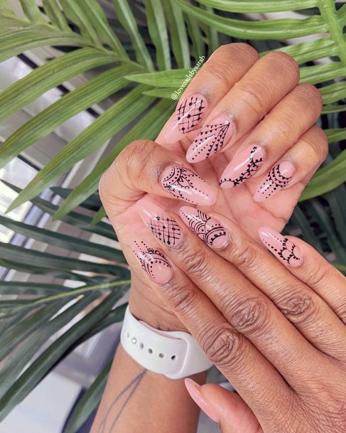 Cool Henna Nails For Women