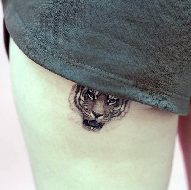 Cool Realism Tattoos For Women