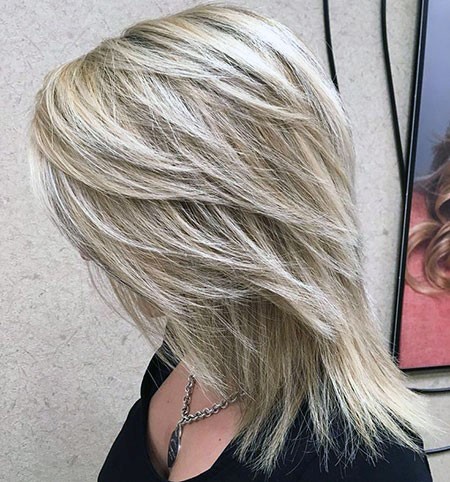 Cool Silver Choppy Hairstyle For Women