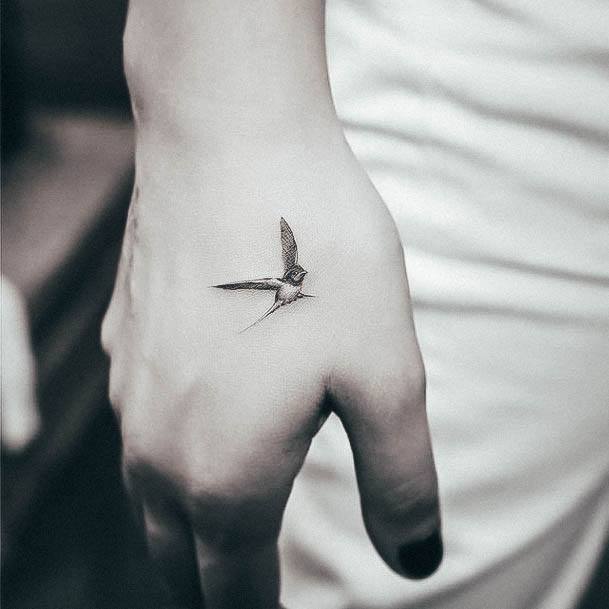 Cool Small Hand Tattoos For Women