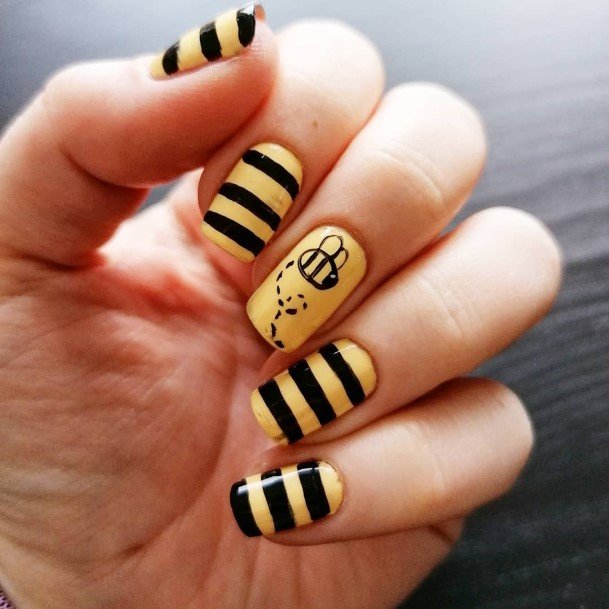 Cool Striped Nails For Women