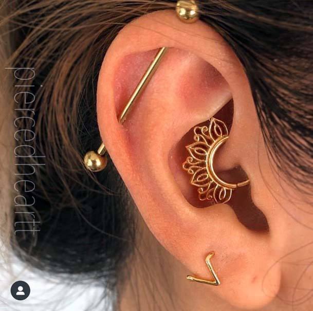 Cool Stylish Gold Industrial Daith Lobe Ear Body Piercing Design For Women