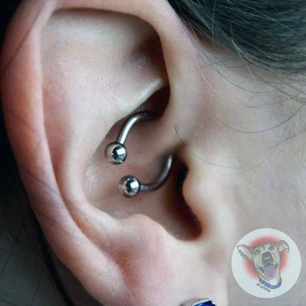 Cool Trendy Silver Daith Piercing Ideas For Girls