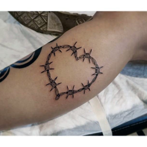 Coolest Females Barbed Wire Tattoo