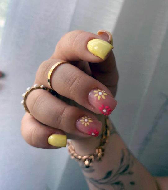 Coolest Females Yellow Summer Nail