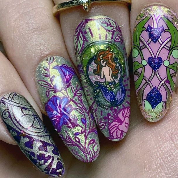 Coolest Womens Art Nouveau Nails