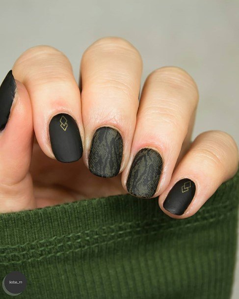 Coolest Womens Black And Green Nails