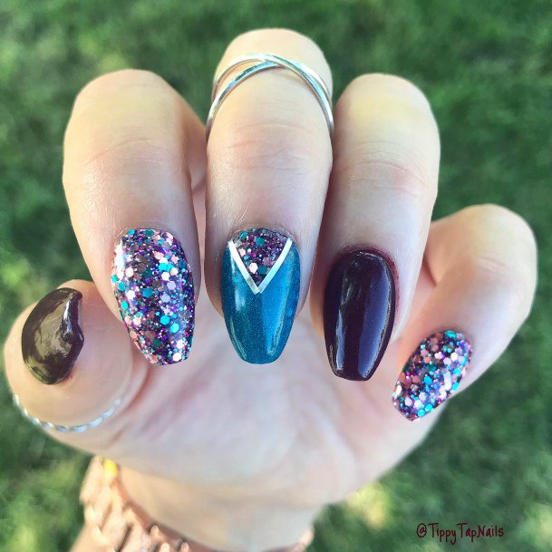 Coolest Womens Maroon And Silver Nails