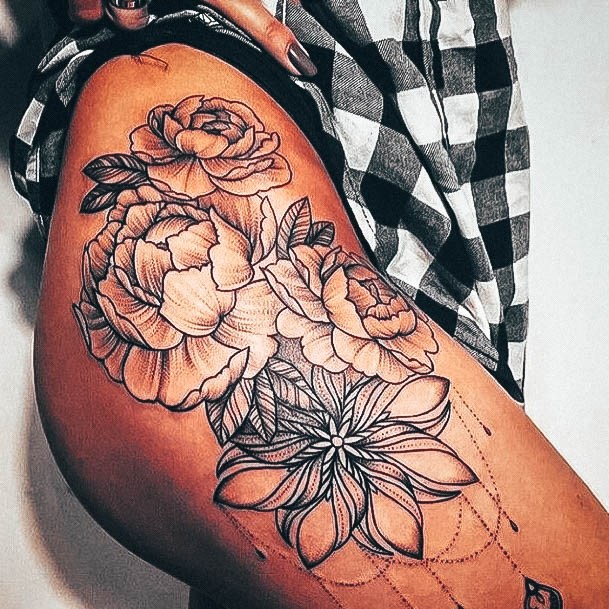 Coolest Womens Rose Thigh Tattoos